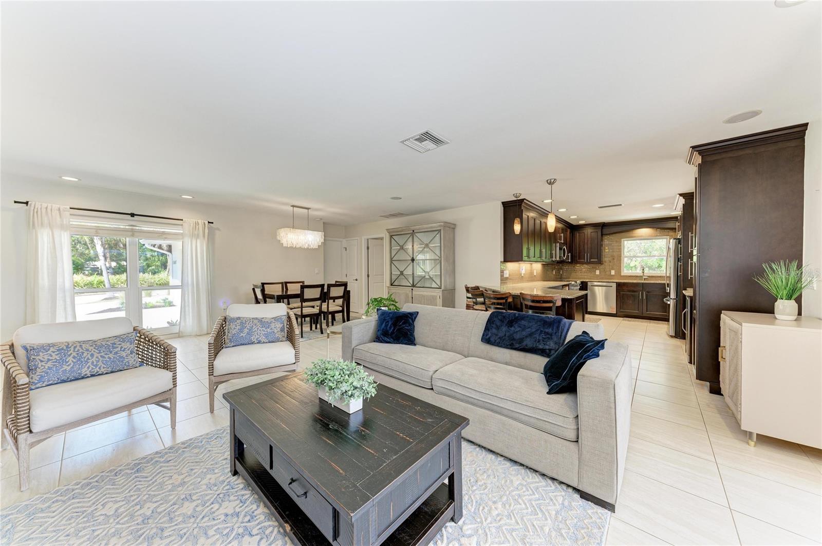 5507 CONTENTO DR — photo 14