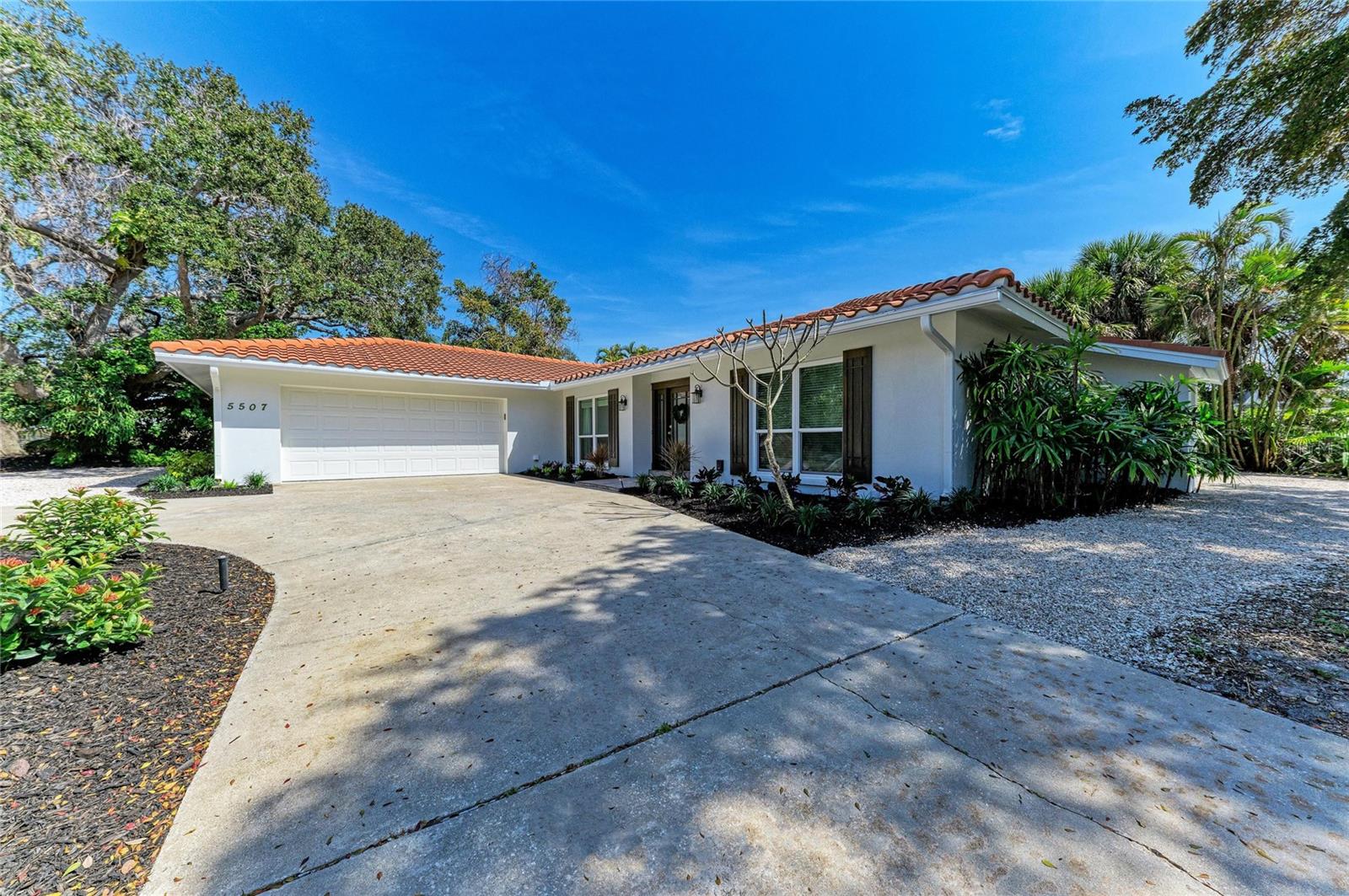 5507 CONTENTO DR — photo 9