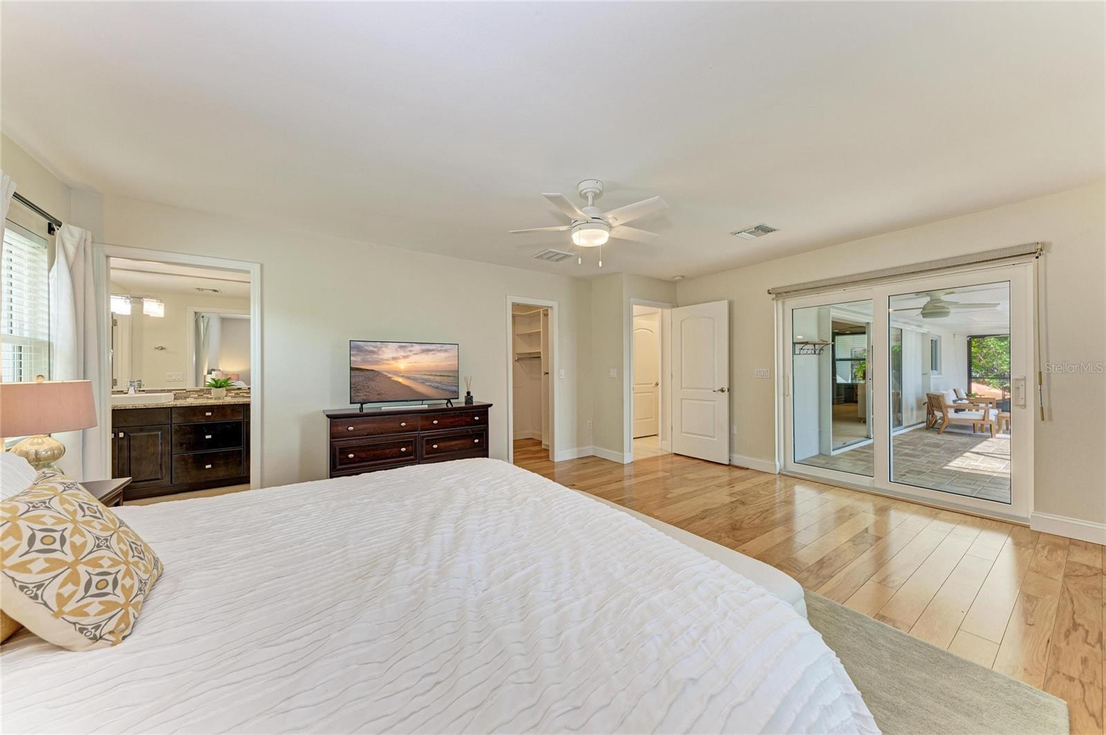 5507 CONTENTO DR — photo 26