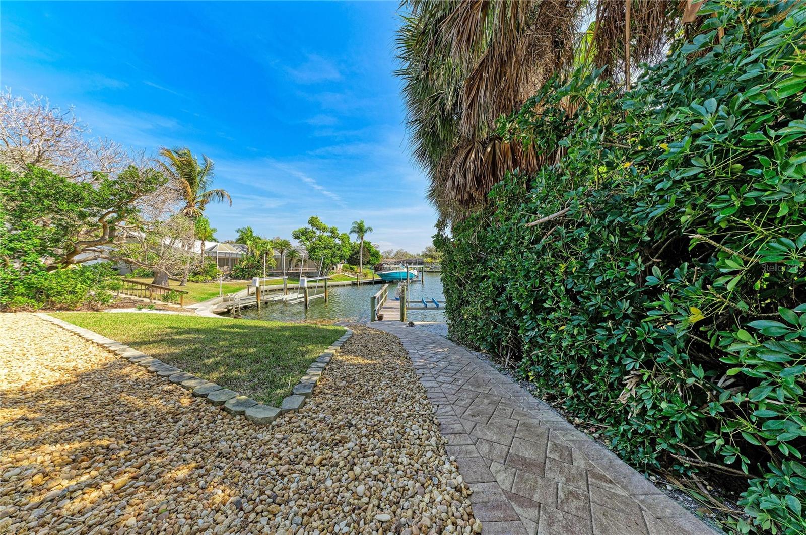 5507 CONTENTO DR — photo 43