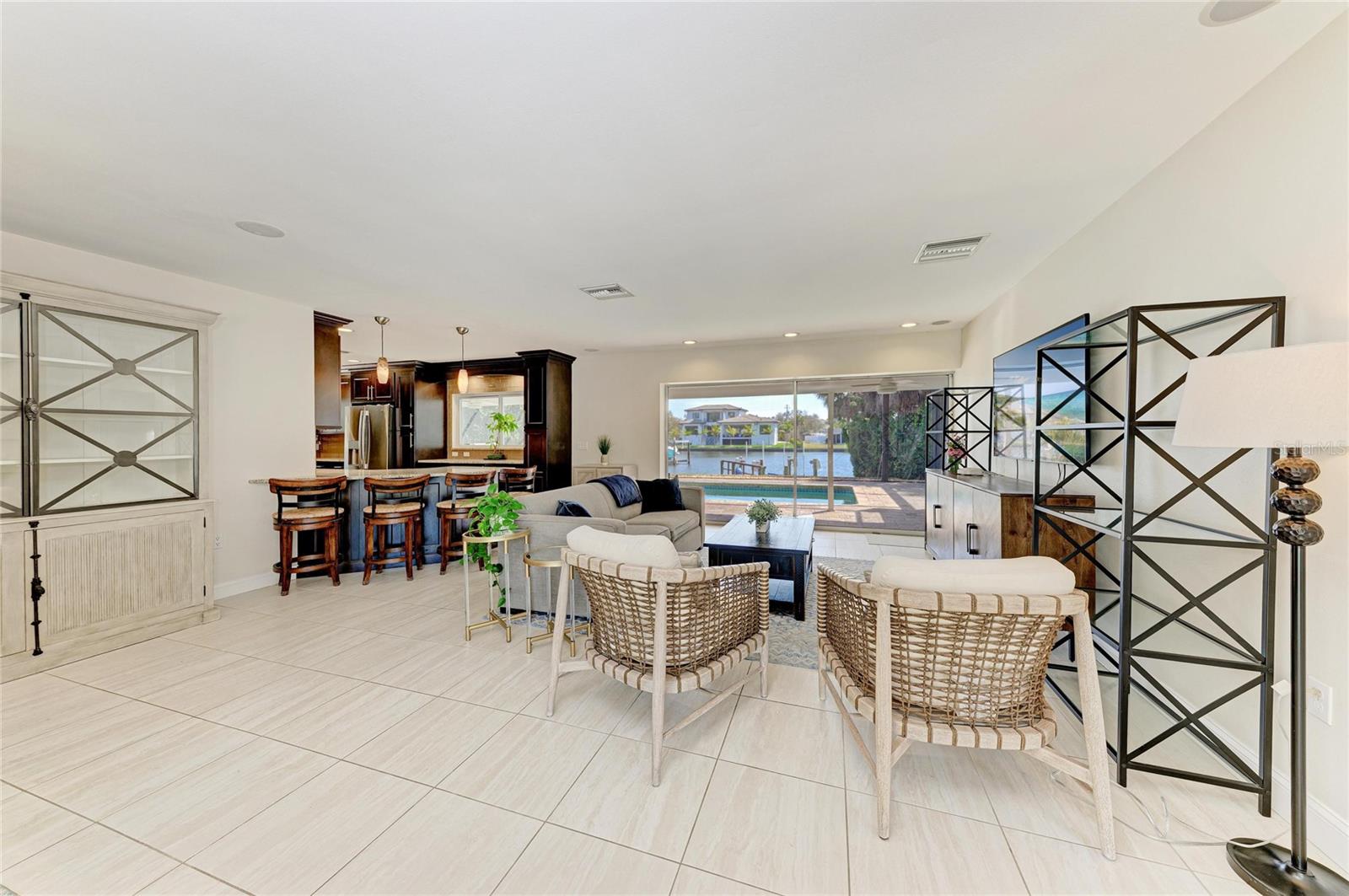 5507 CONTENTO DR — photo 16