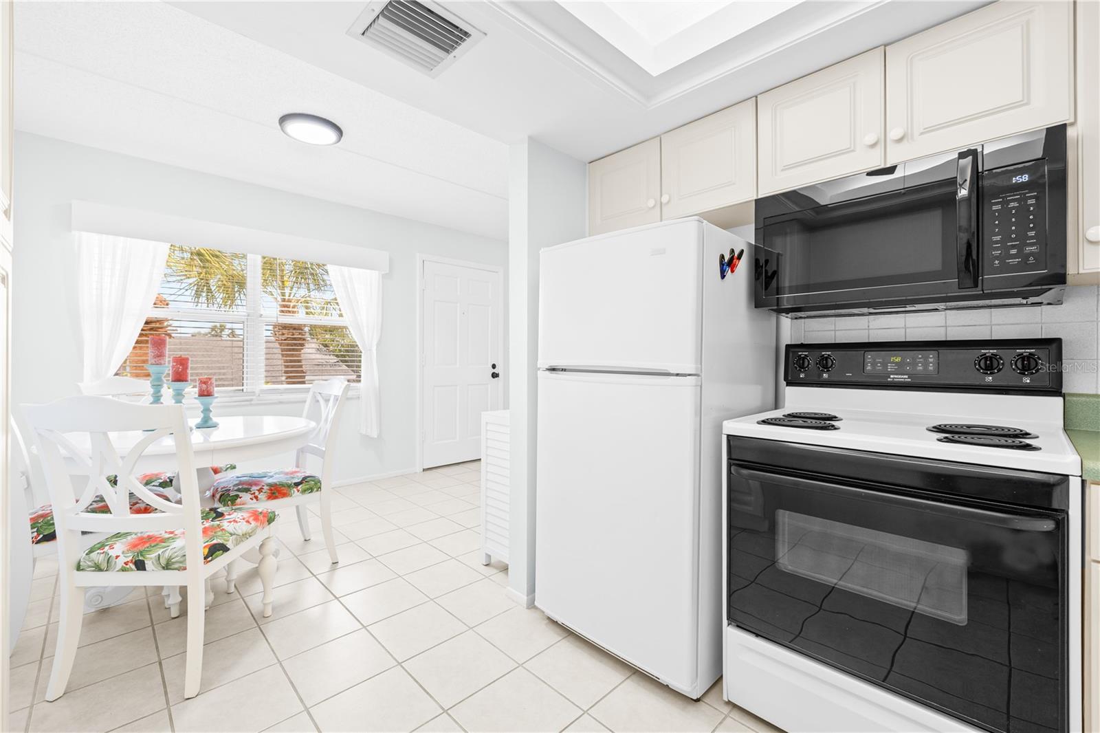 11720 PARK BLVD #302 — photo 4