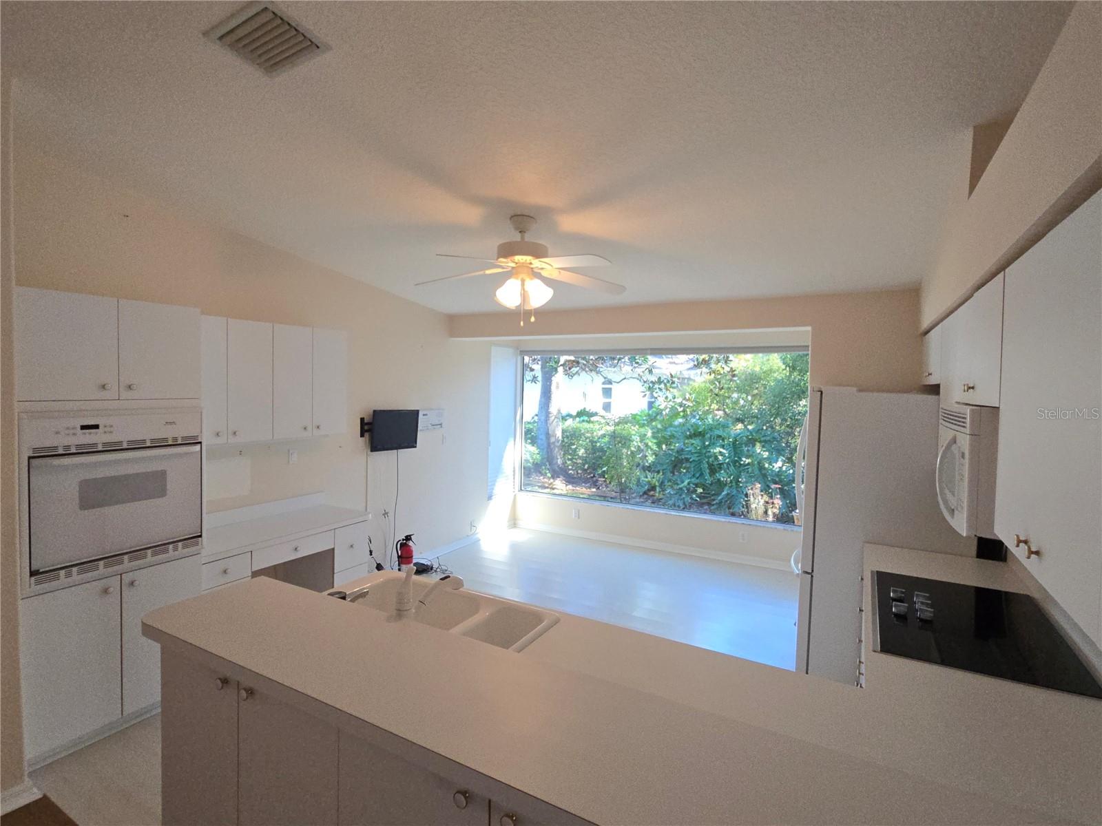 11519 HOLLY ANN DR — photo 4