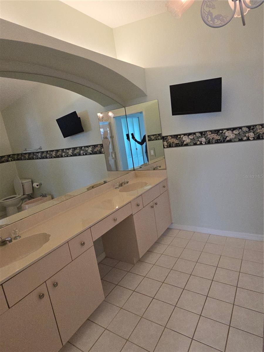 11519 HOLLY ANN DR — photo 17