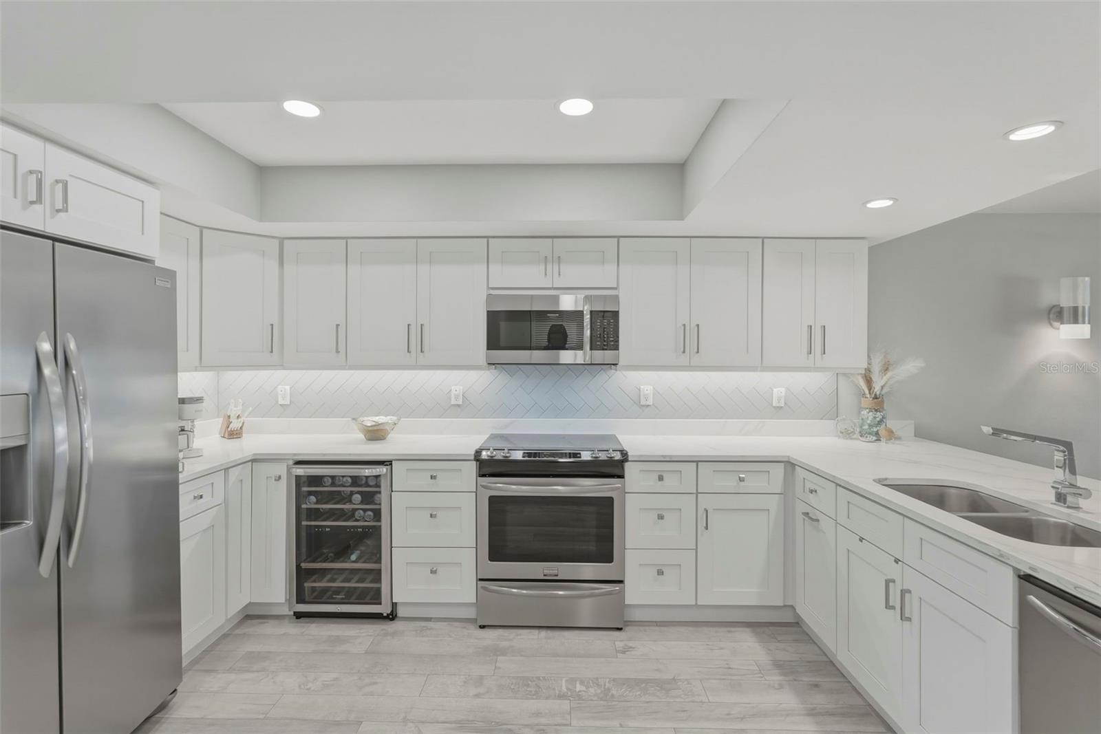 544 PINELLAS BAYWAY S #TH13 — photo 7