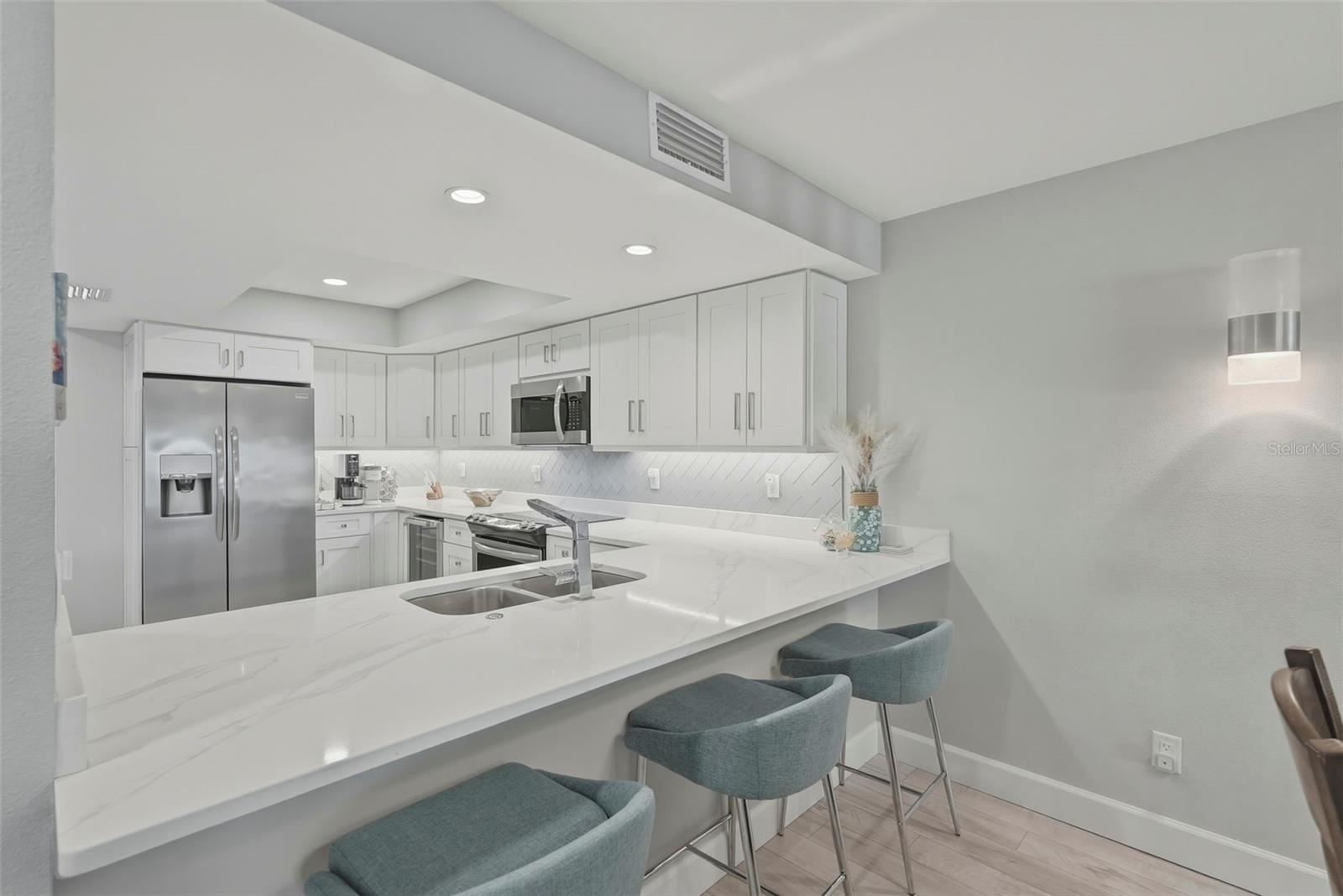 544 PINELLAS BAYWAY S #TH13 — photo 8