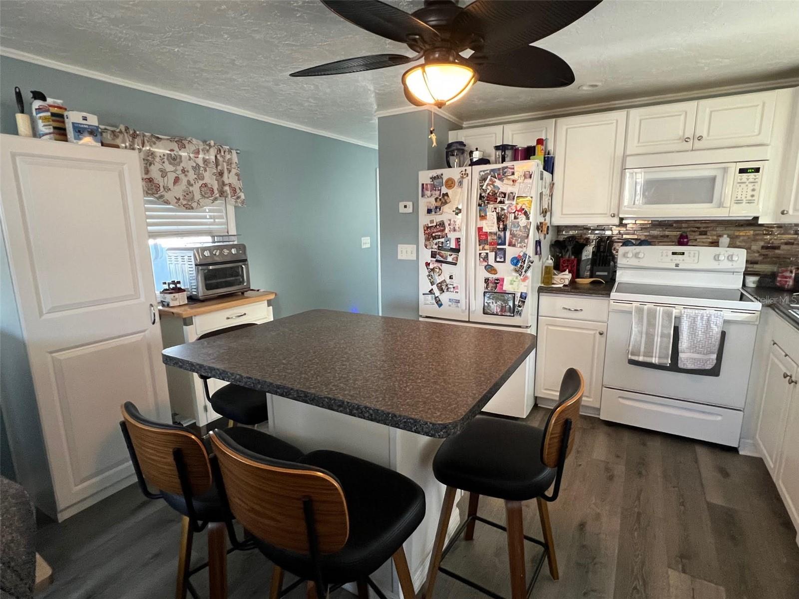 8300 SEMINOLE BLVD #218 — photo 10