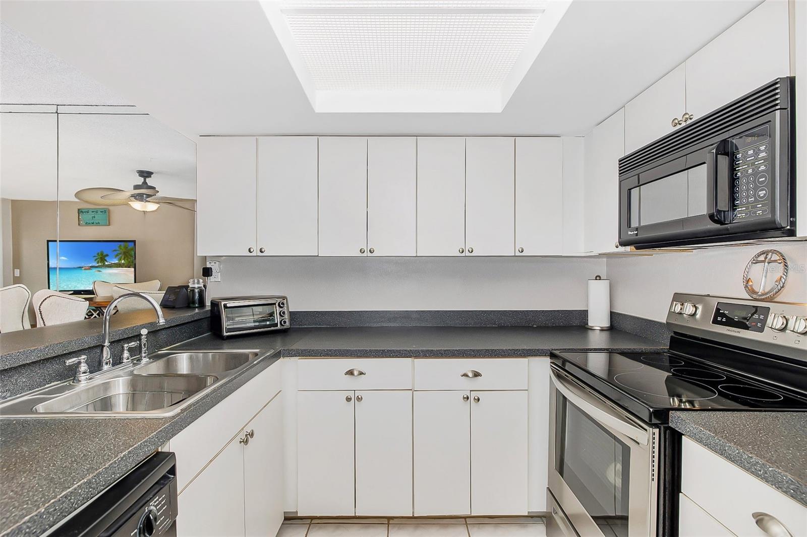 51 ISLAND WAY #108 — photo 24
