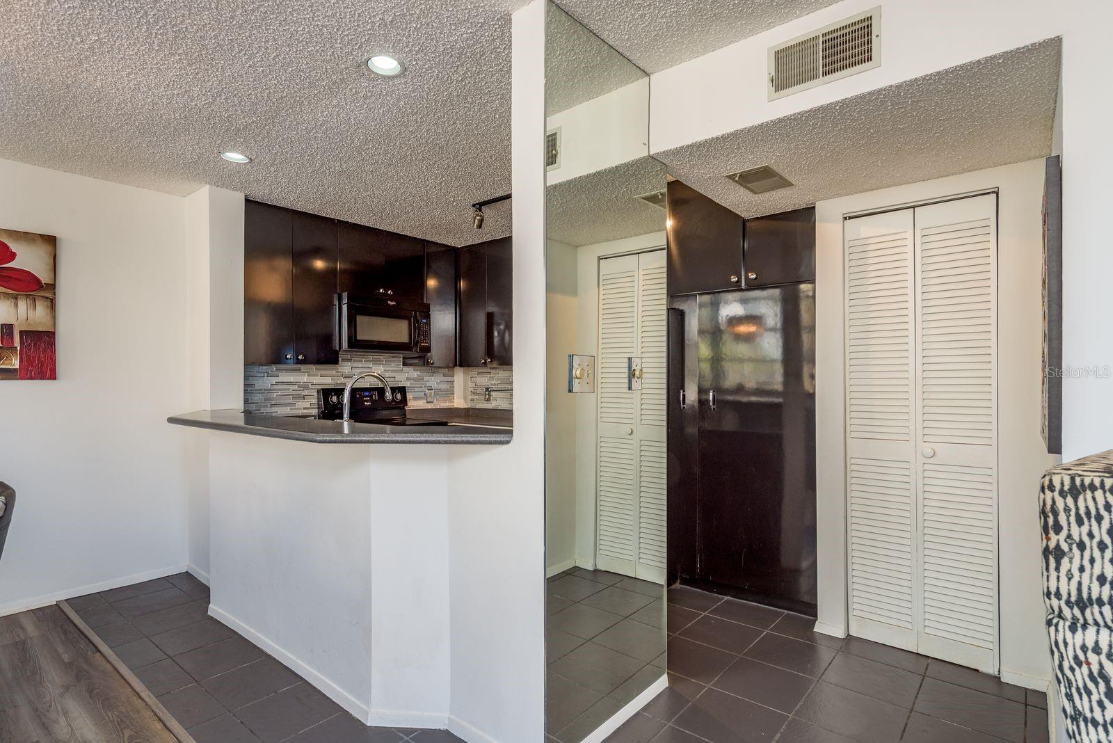602 LIME AVE #203 — photo 6