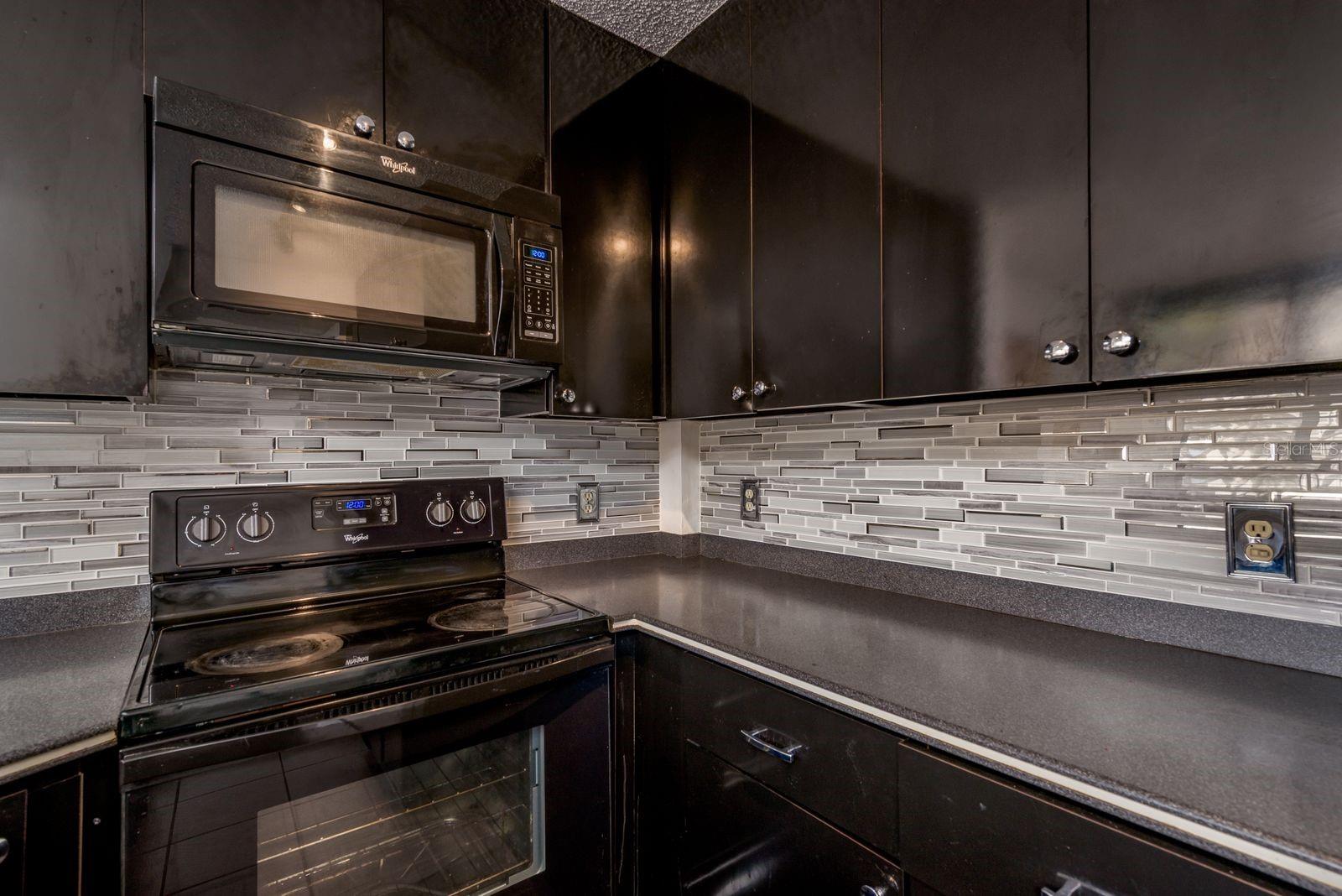 602 LIME AVE #203 — photo 10
