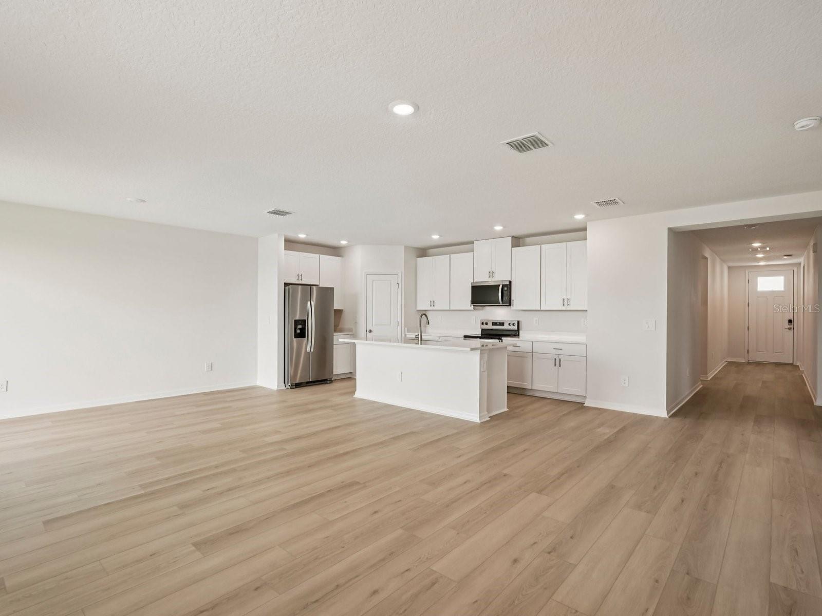 10417 ABUNDANCE GROVE WAY — photo 3