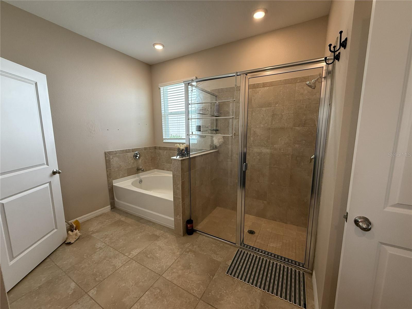 16418 WOODSIDE GLN — photo 17