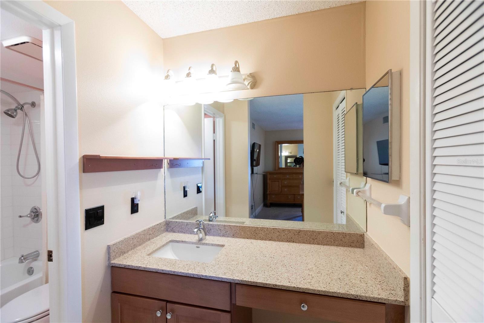 5712 BISCAYNE CT #101 — photo 18