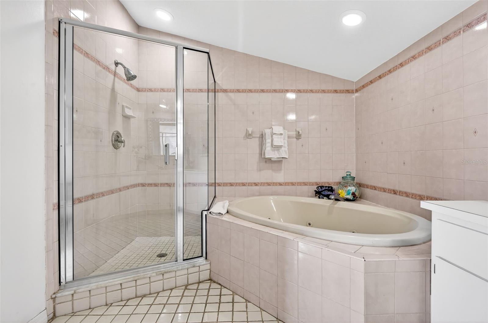11722 CURRIE LN #F2 — photo 16