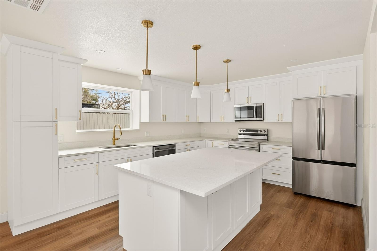 2171 BEECHER RD — photo 3