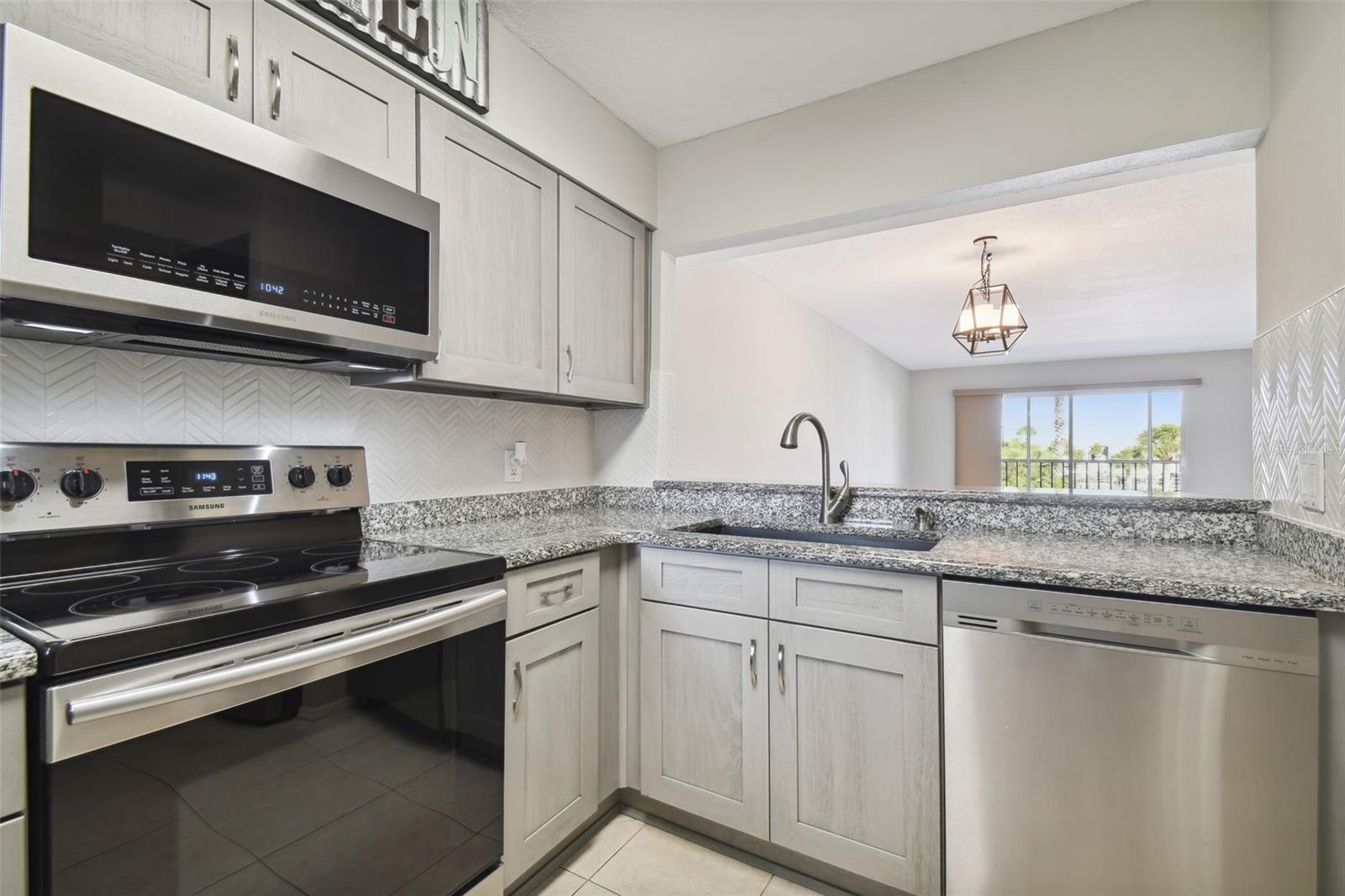 5557 SEA FOREST DR #214 — photo 11