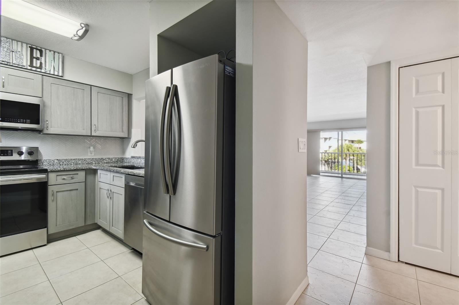 5557 SEA FOREST DR #214 — photo 4