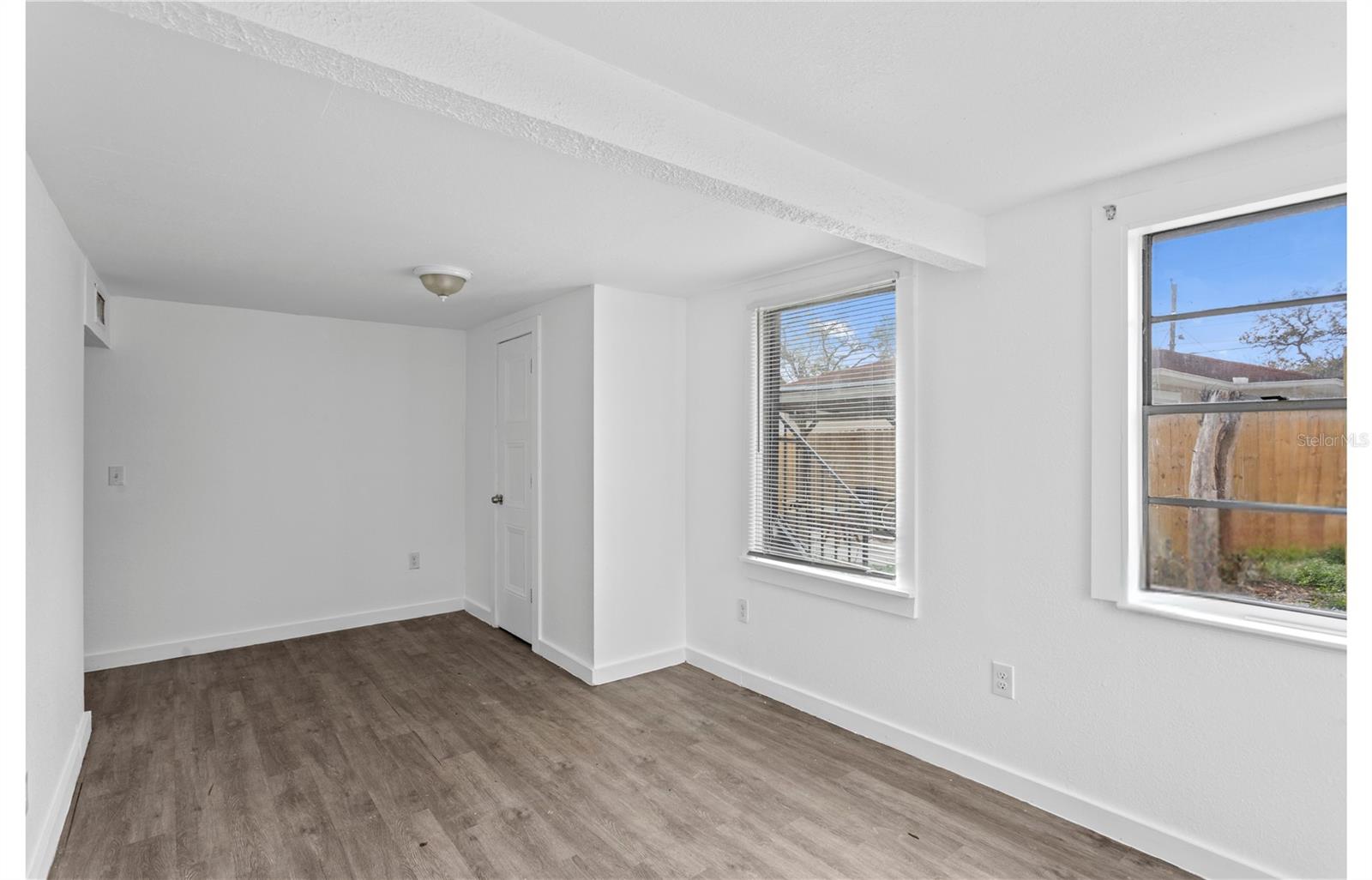 4103 N HOWARD AVE — photo 6