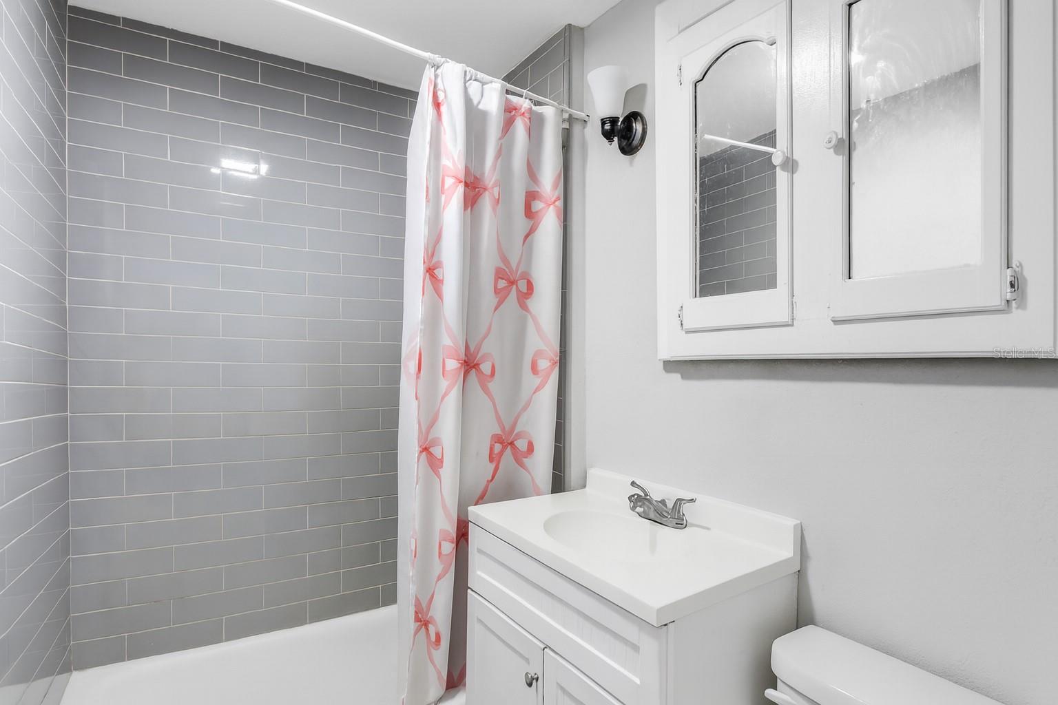 4103 N HOWARD AVE — photo 7