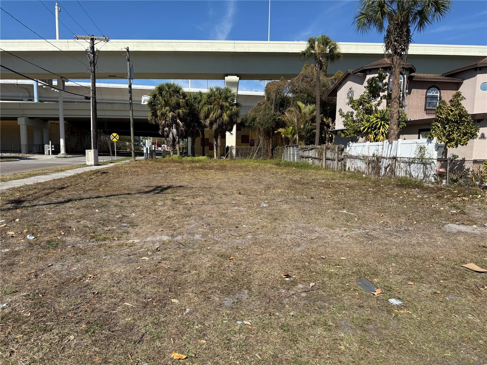 2602 DURHAM ST — photo 2