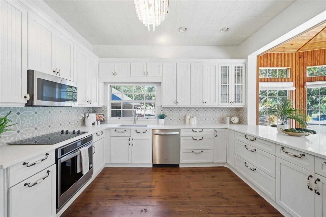 3049 GEIGER CT — photo 31