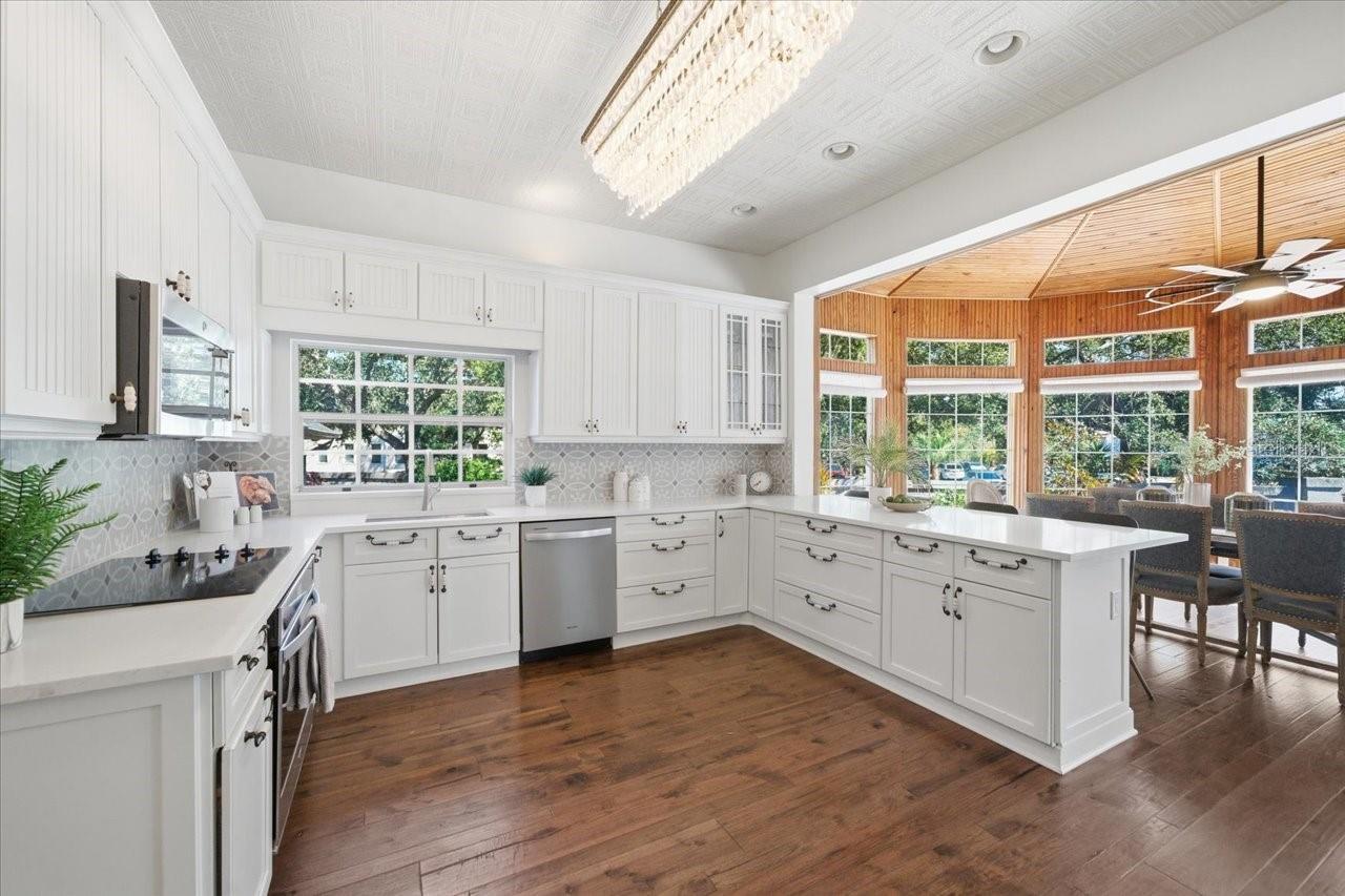 3049 GEIGER CT — photo 33
