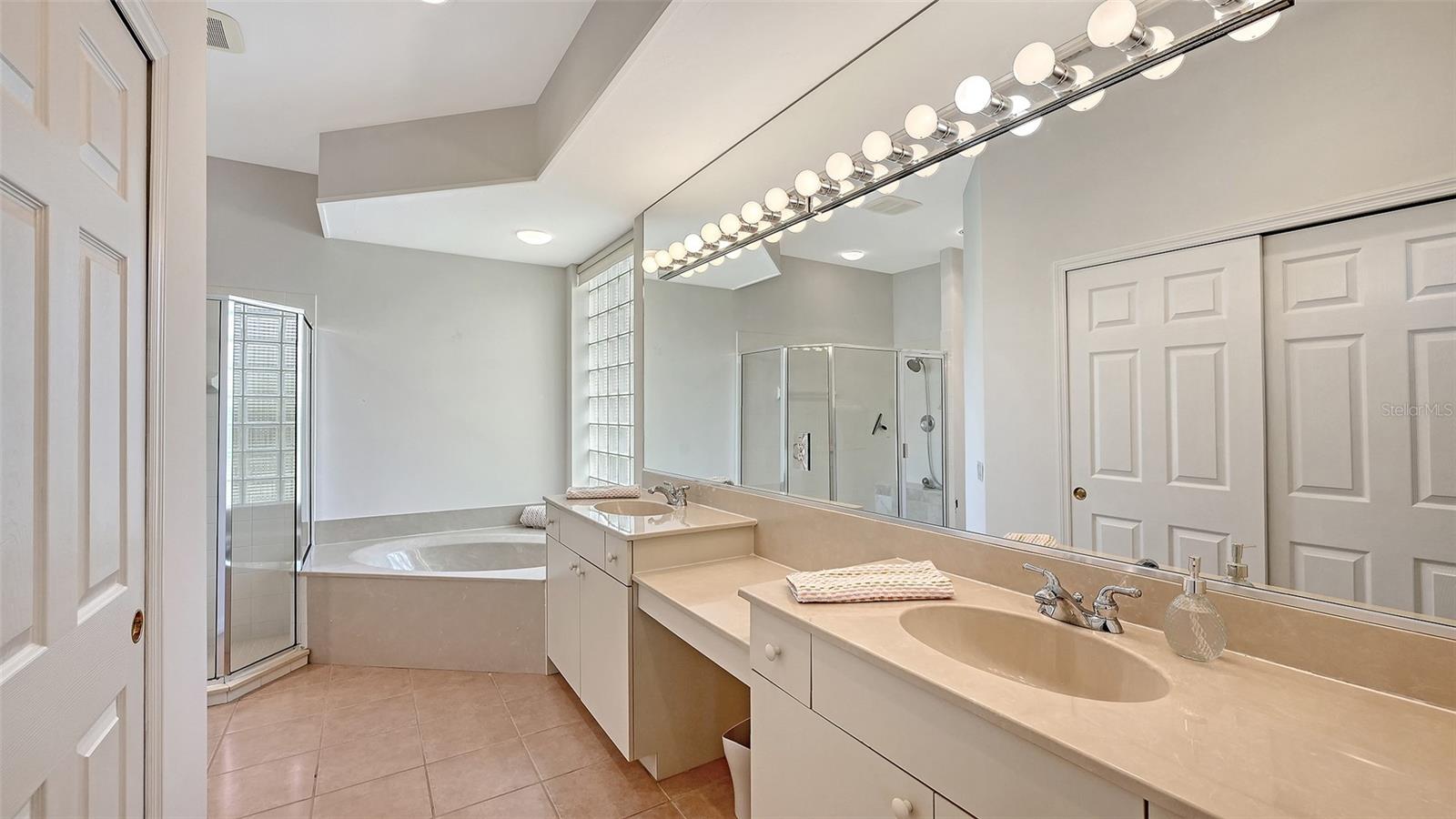 7318 WINDEMERE LN — photo 22