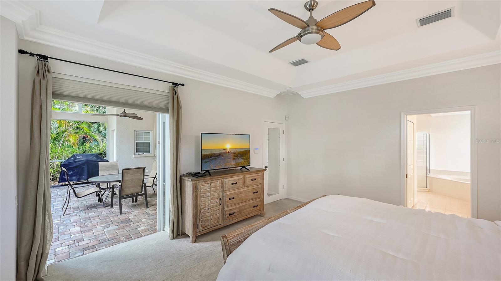 7318 WINDEMERE LN — photo 20