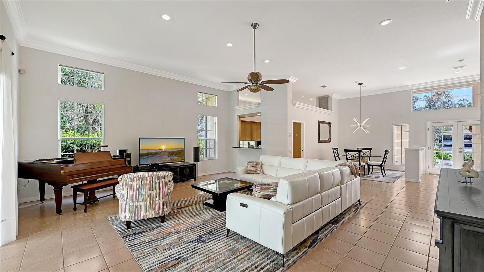 7318 WINDEMERE LN — photo 12