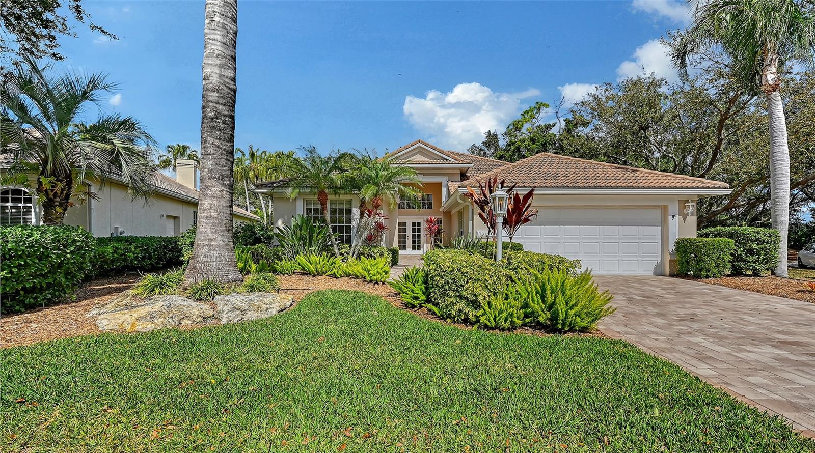 7318 WINDEMERE LN — photo 2