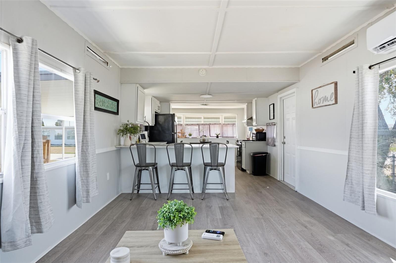 6727 ALBATROSS LN — photo 8