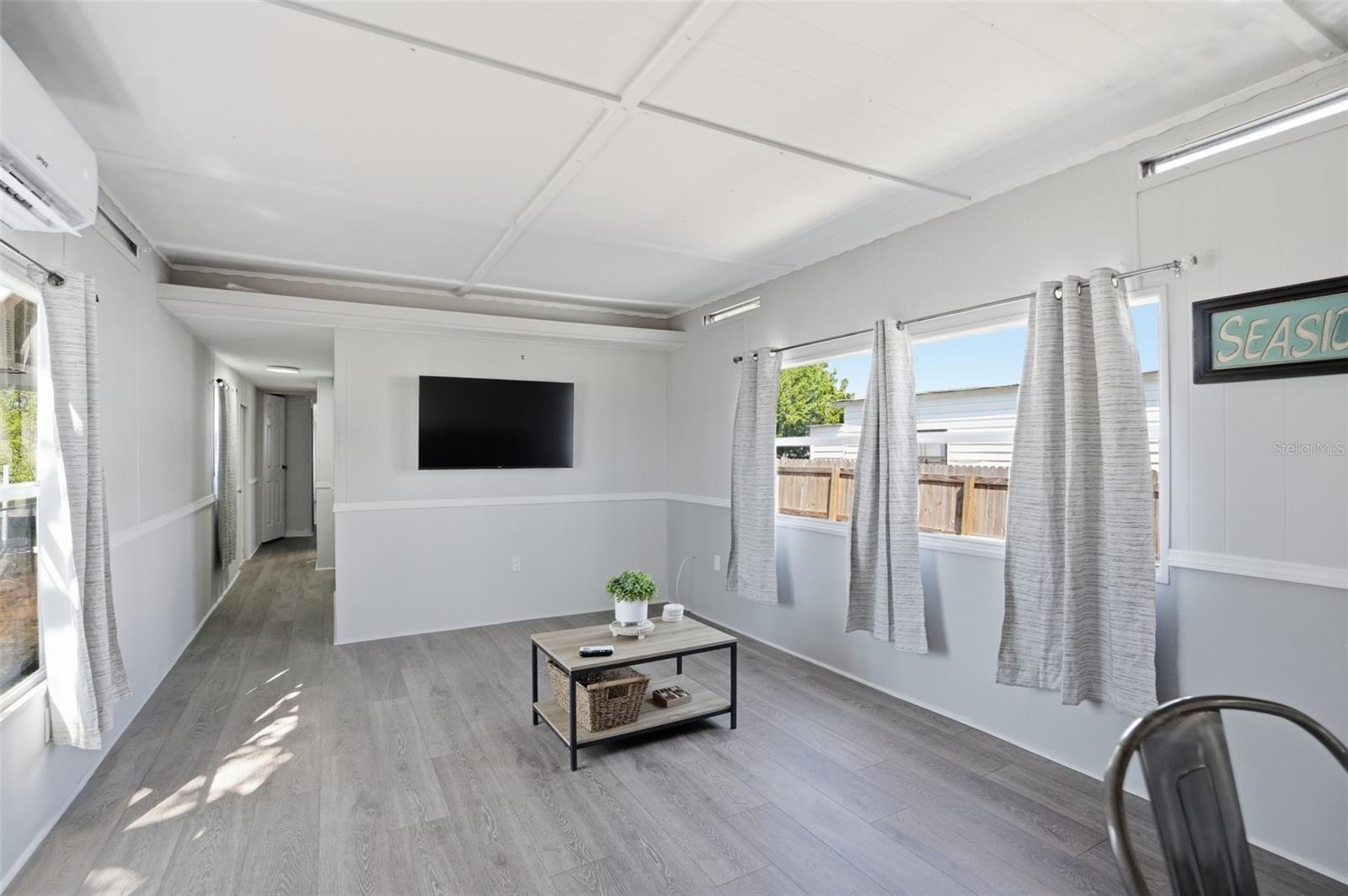 6727 ALBATROSS LN — photo 4