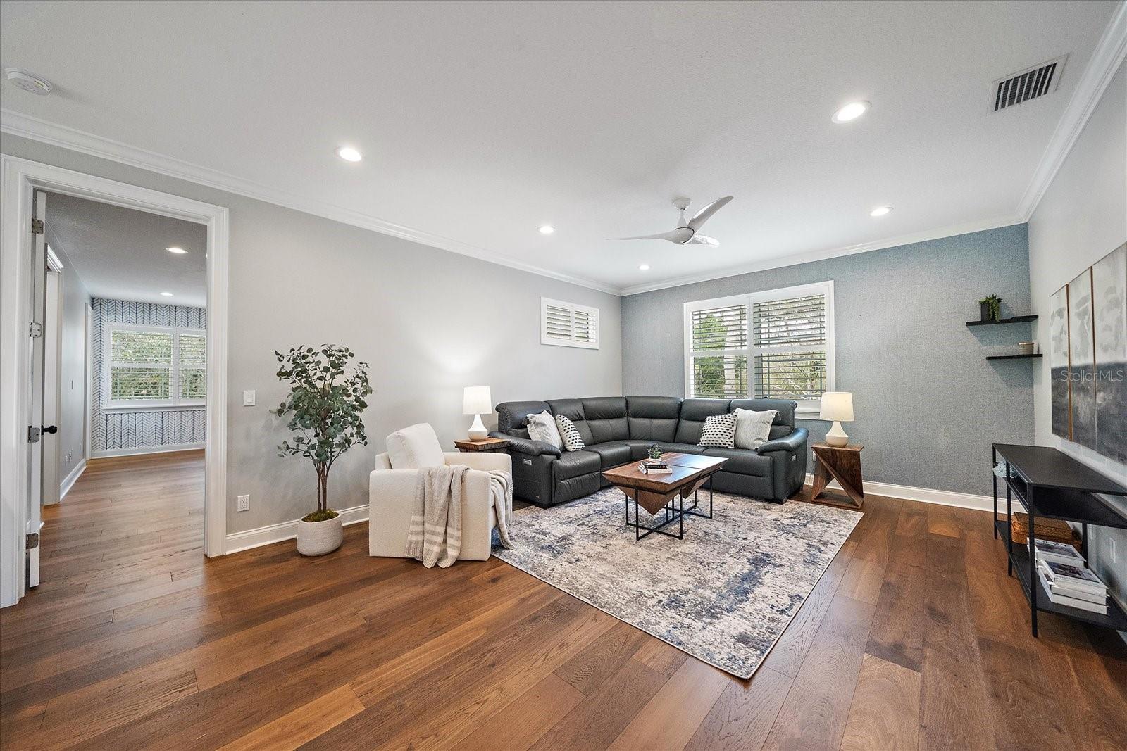 2207 WISTERIA ST — photo 10