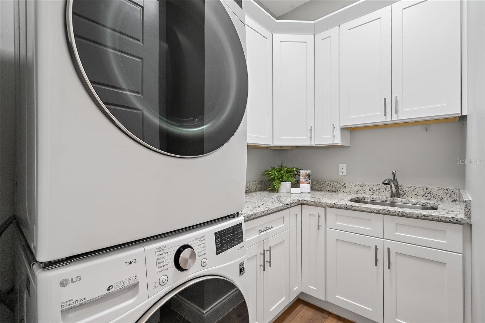 2207 WISTERIA ST — photo 27