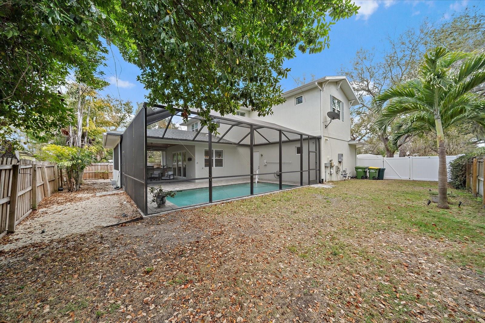 2207 WISTERIA ST — photo 29