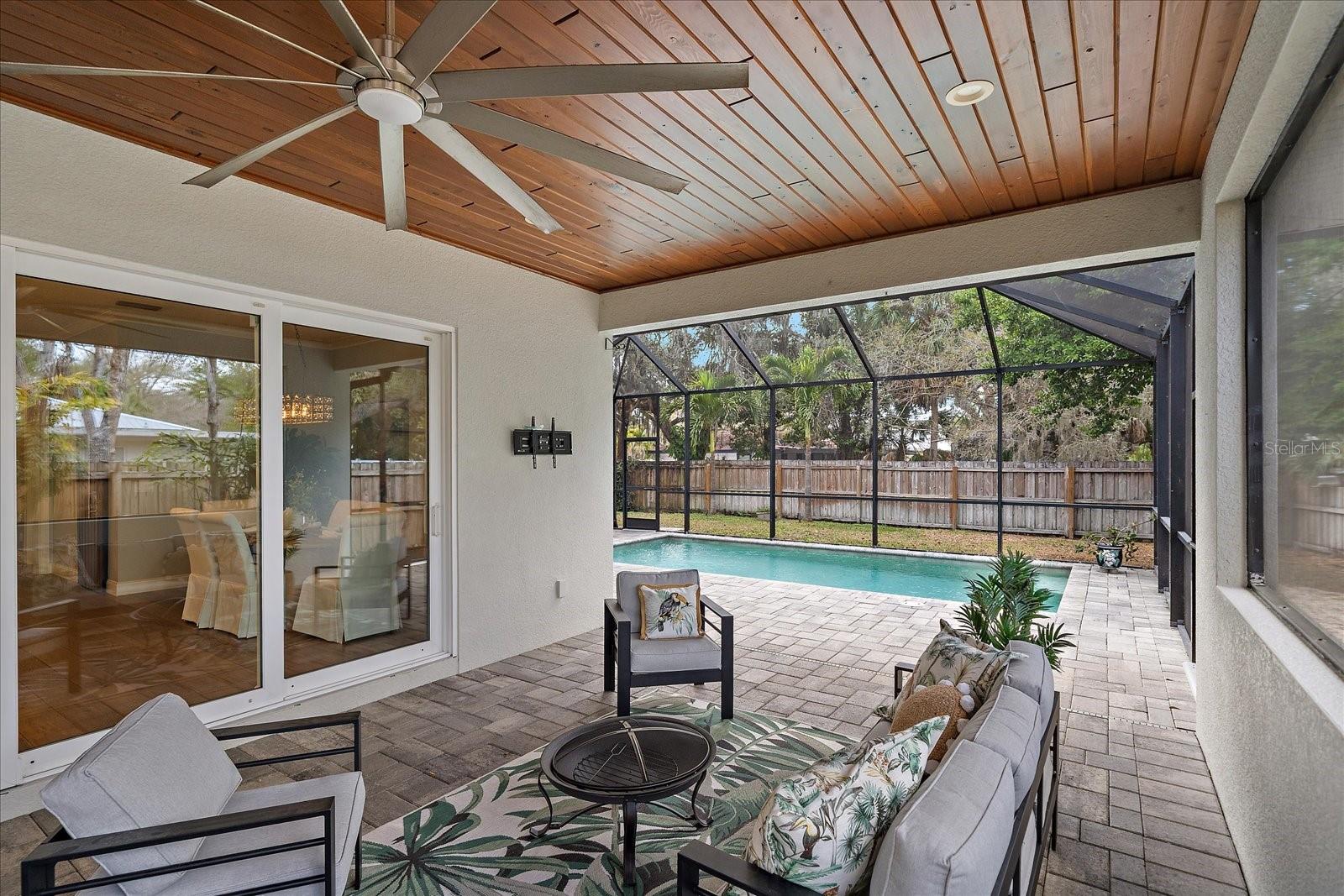 2207 WISTERIA ST — photo 30