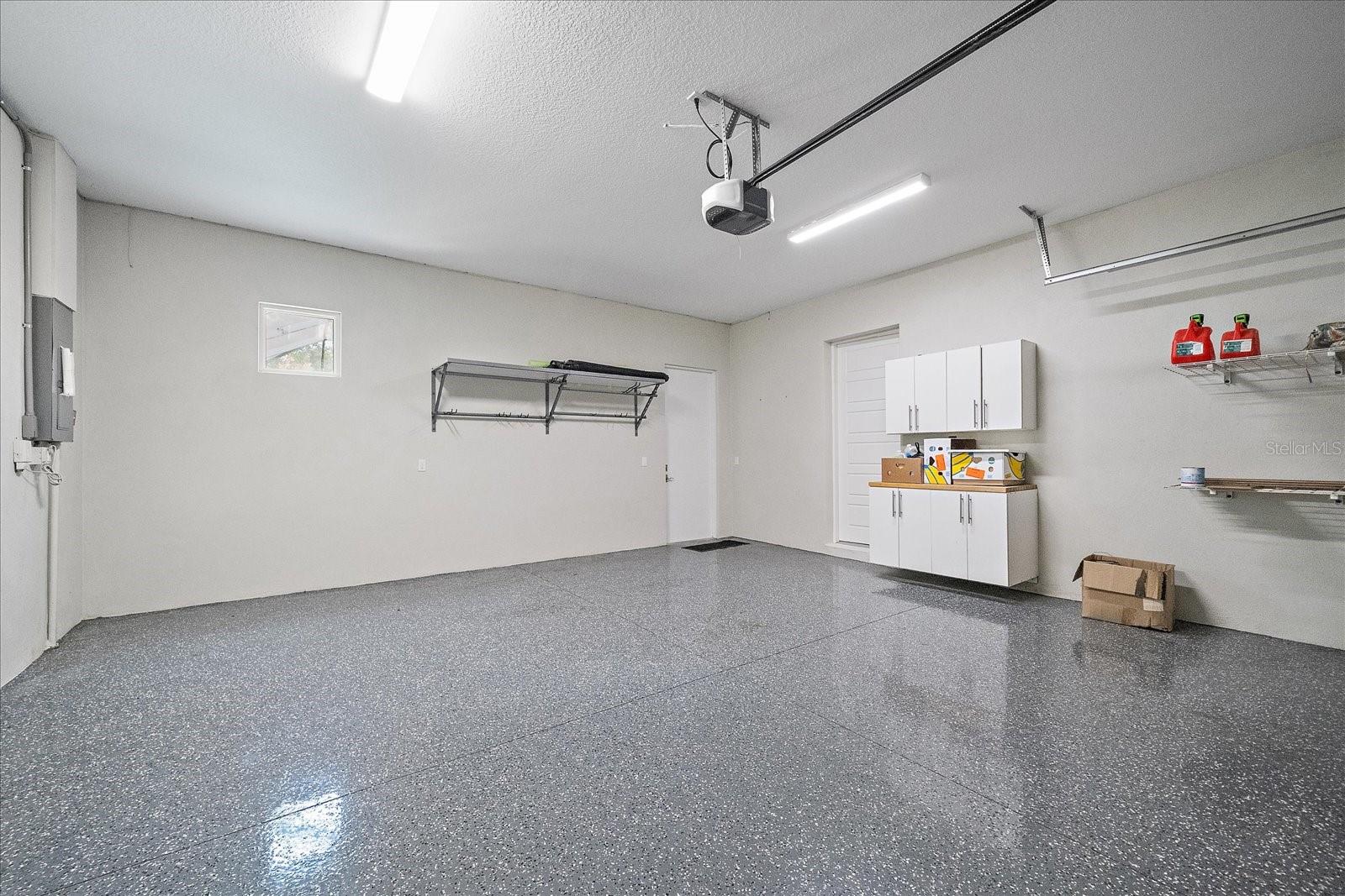 2207 WISTERIA ST — photo 32