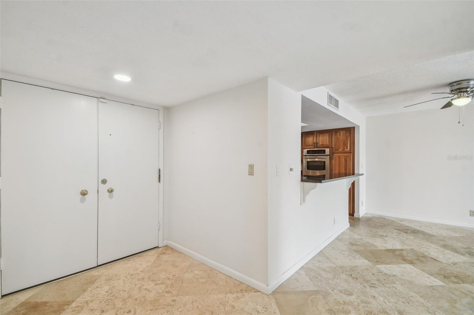 100 OAKMONT LN #106 — photo 3