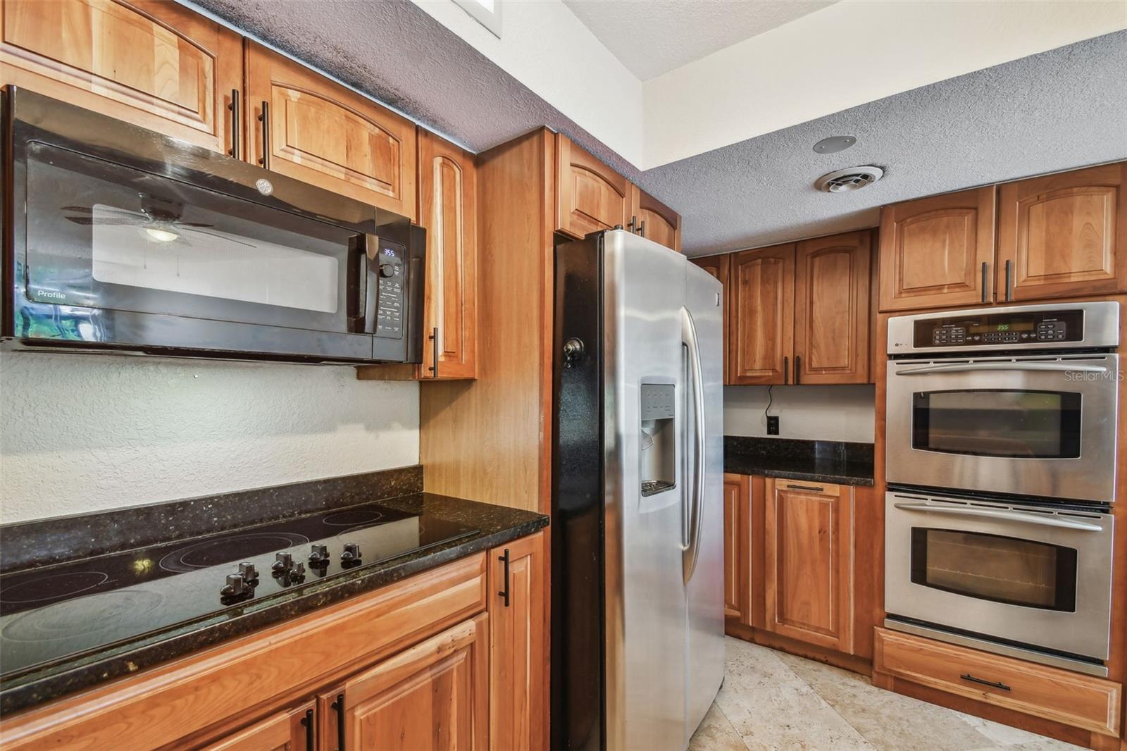 100 OAKMONT LN #106 — photo 24