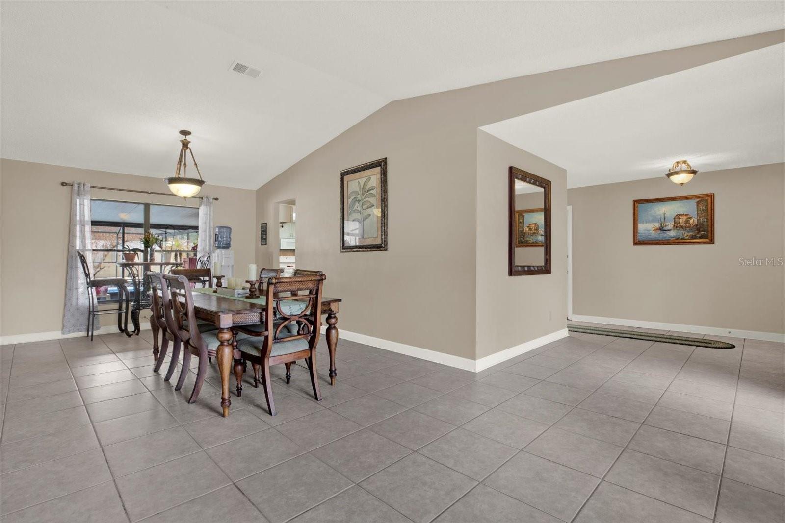 729 SANDY CREEK DR — photo 13