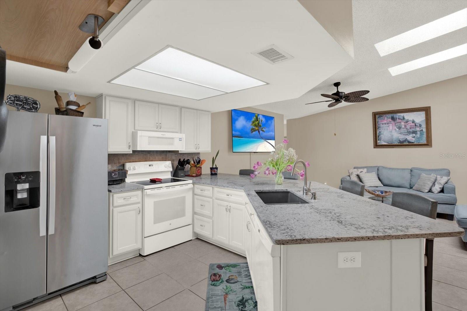 729 SANDY CREEK DR — photo 4