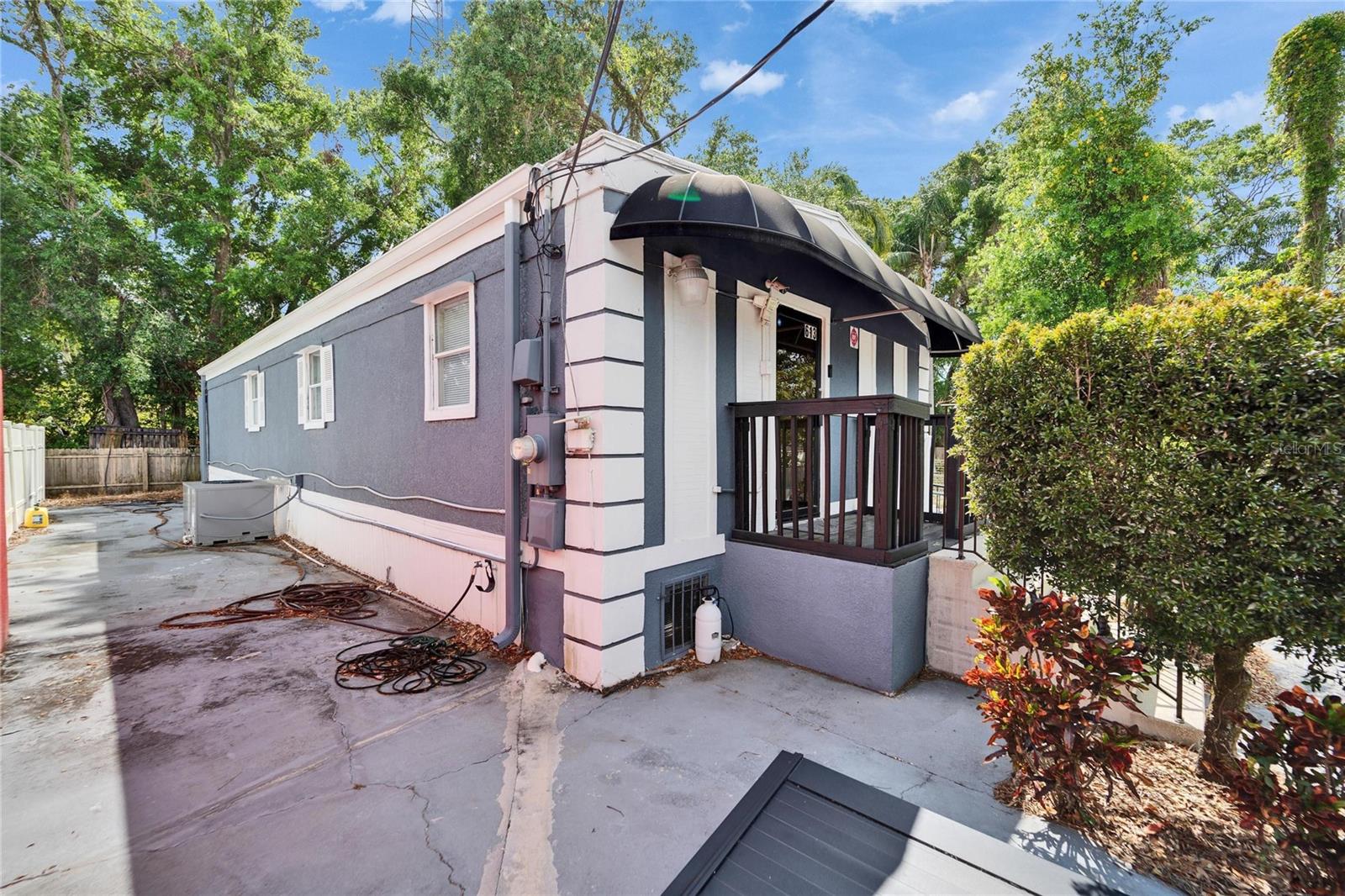 126 RIDGEWOOD AVE — photo 41