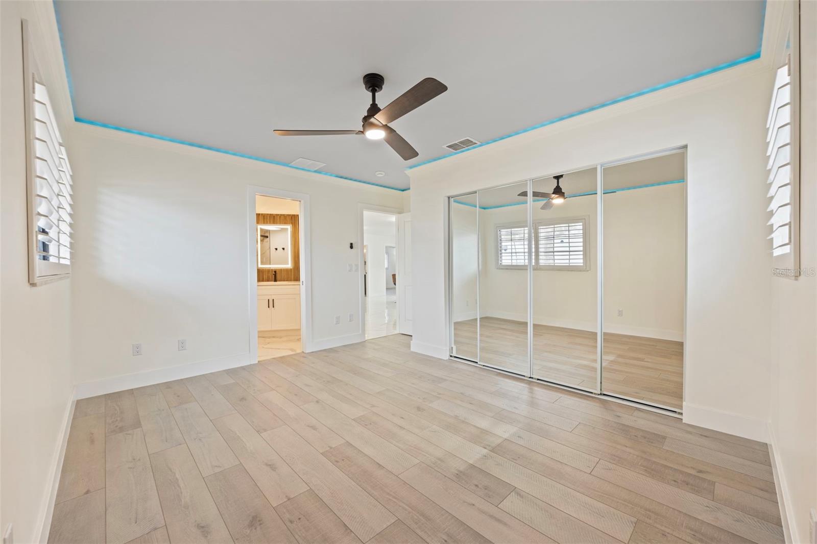 5921 DENVER ST NE — photo 9