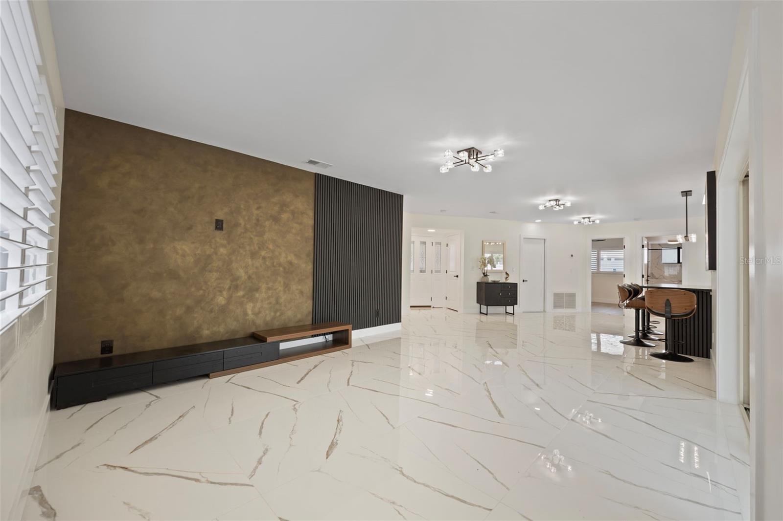 5921 DENVER ST NE — photo 15