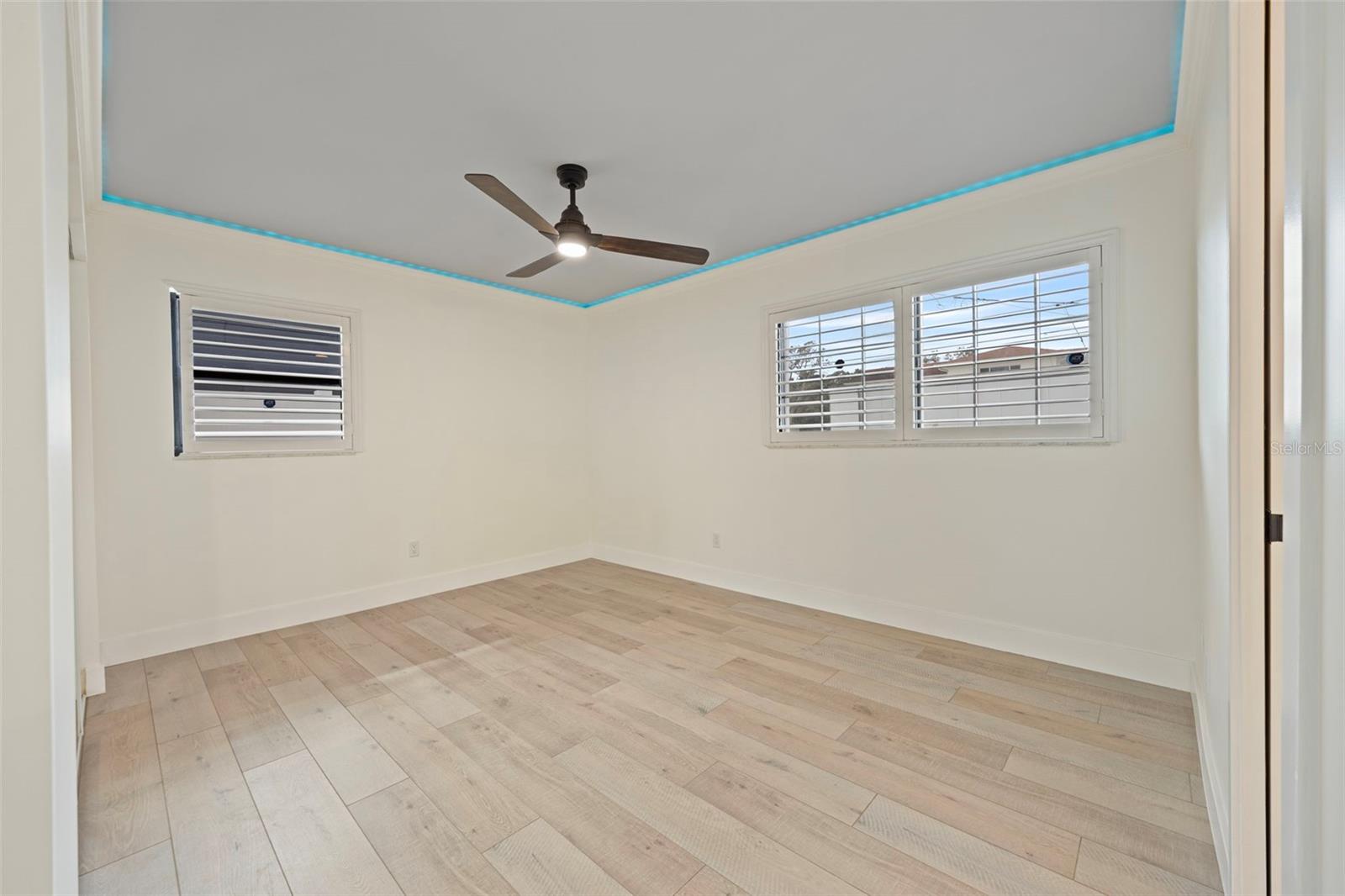 5921 DENVER ST NE — photo 8
