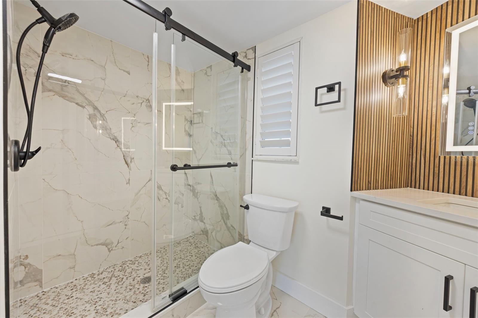 5921 DENVER ST NE — photo 11