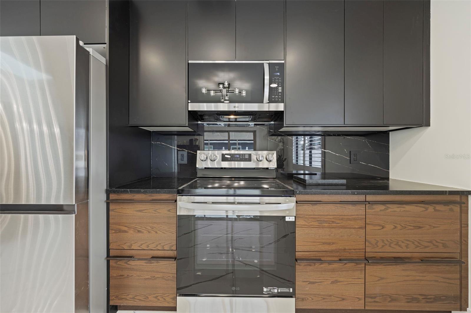 5921 DENVER ST NE — photo 22