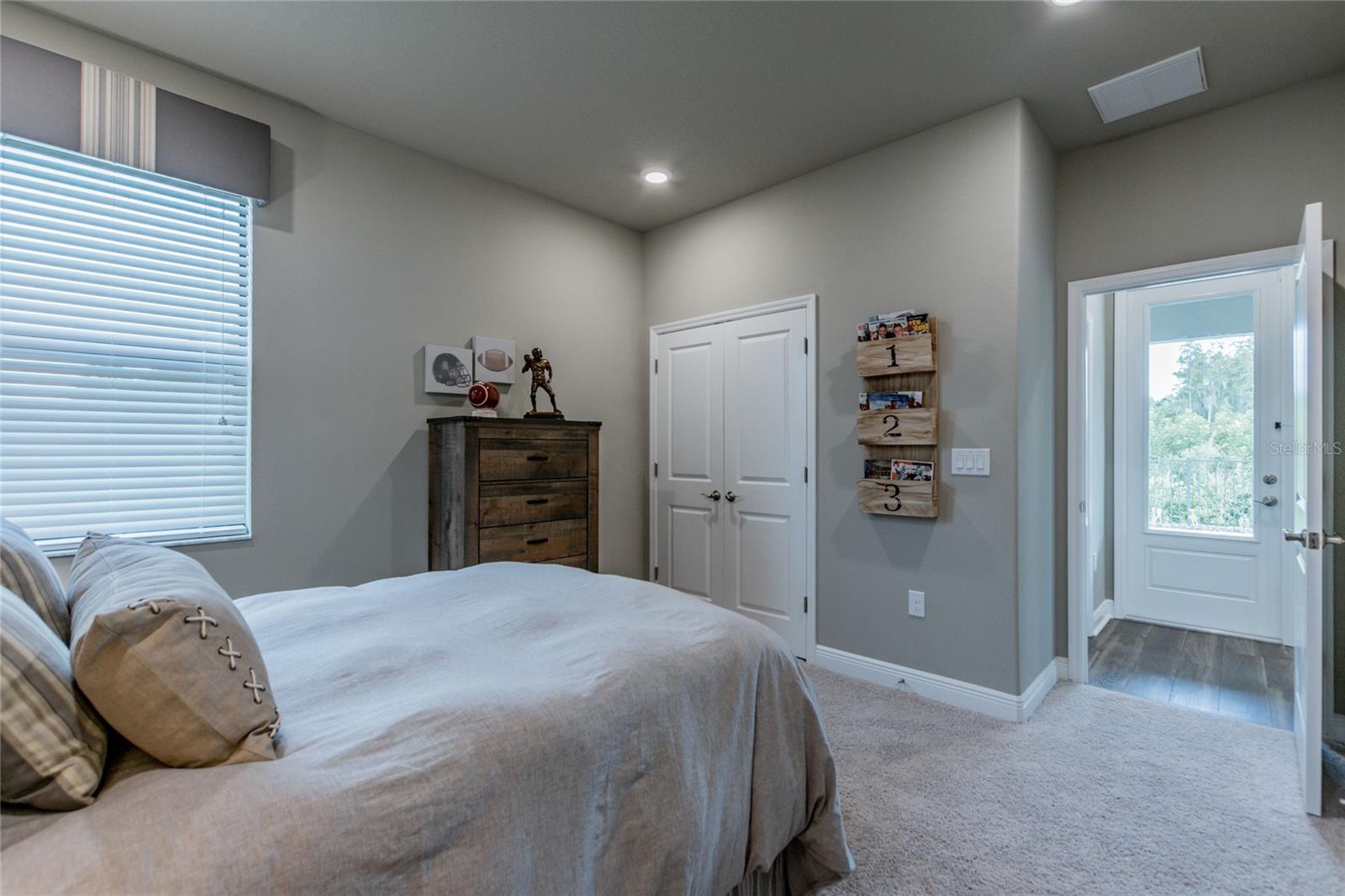 704 ESTATES BLVD — photo 37