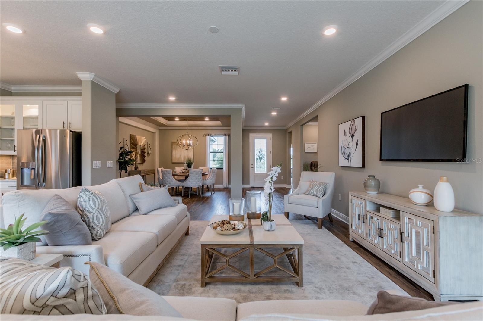 704 ESTATES BLVD — photo 8