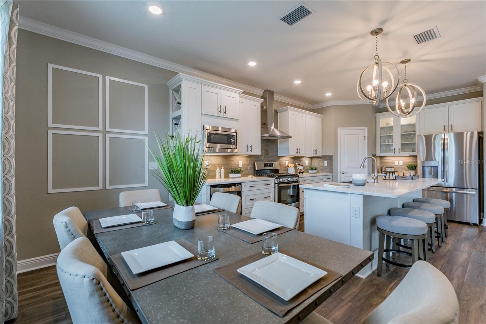 704 ESTATES BLVD — photo 11